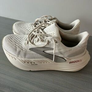 Brooks Glycerin Max Cream Athletic Sneakers